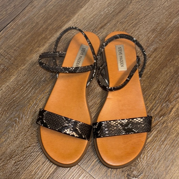 Steve Madden Black Minimalist Sandals - Picture 1 of 5